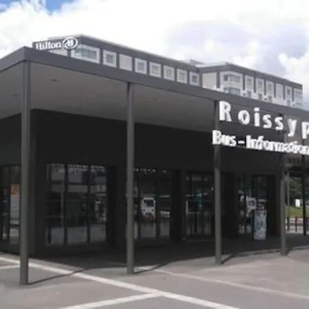 Dom wakacyjny Maison Entiere 5 Mn Roissy Cdg/15 Mn Parc Asterix *